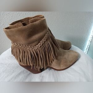 Women's Gianni Bini Suede Fringe Tan Zip Boots sz 6.5M